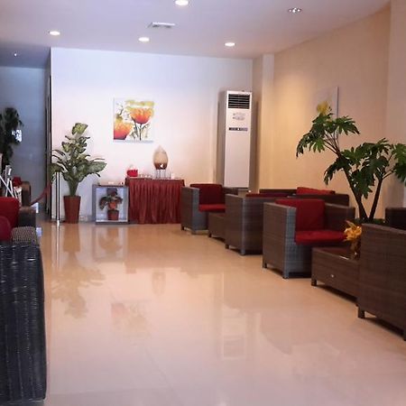 Hotel Matos Jayapura Bagian luar foto