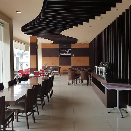 Hotel Matos Jayapura Bagian luar foto